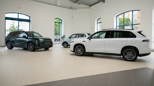 DNY OTEVŘENÝCH DVEŘÍ LEAPMOTOR | EMIL FREY